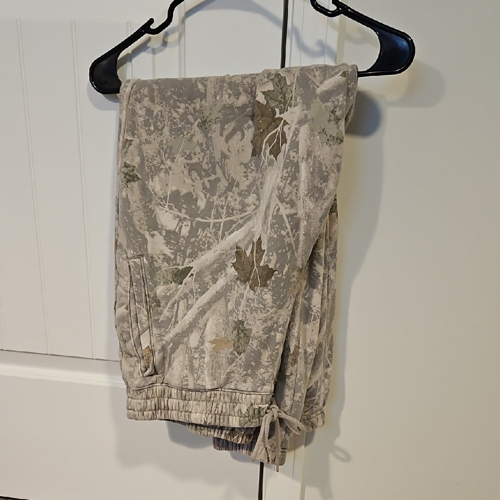 Abercrombie & Fitch Camo Sweatpants - XL